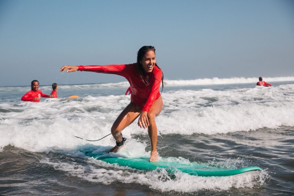 HOW TO LEARN SURFING: MASTERING THE WAVES
