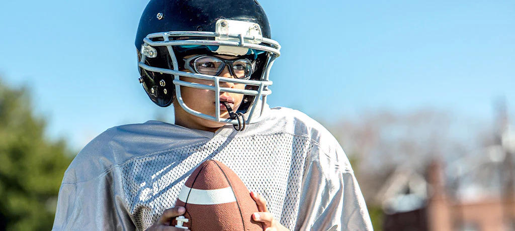 CAN YOU WEAR GLASSES WITH A FOOTBALL HELMET: DISCOVER THE BEST SOLUTIONS!