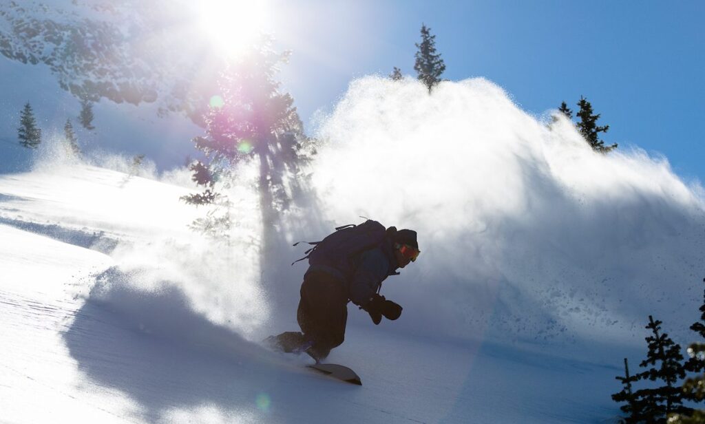 CAN YOU SNOWBOARD AT DEER VALLEY: DISCOVER THE THRILLS AWAIT!