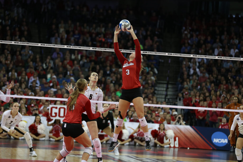 WHAT DOES A SETTER DO IN VOLLEYBALL: MASTERING THE ART