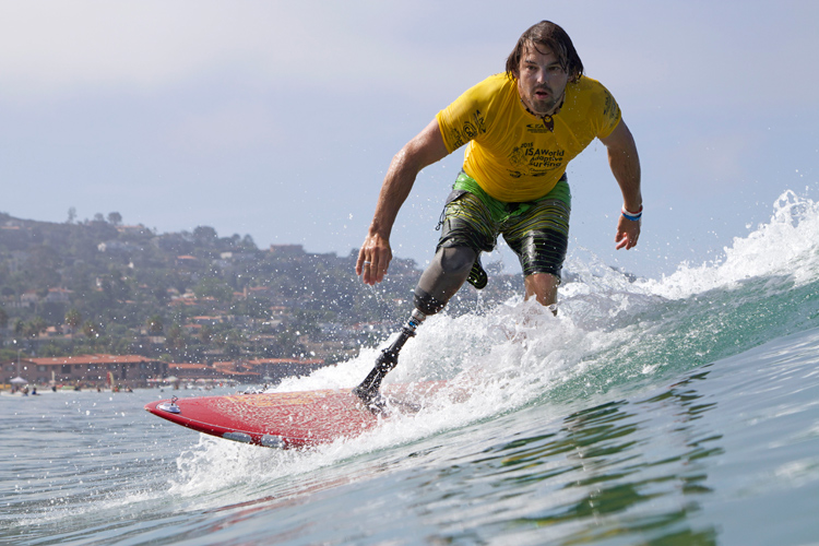 PARA SURFING VS KITESURFING: POWERING THE THRILL