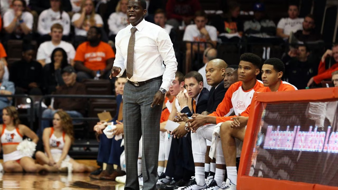 CAN A BASKETBALL COACH BE ON THE COURT DURING PLAY: DEBUNKING THE GAME DAY MYTH