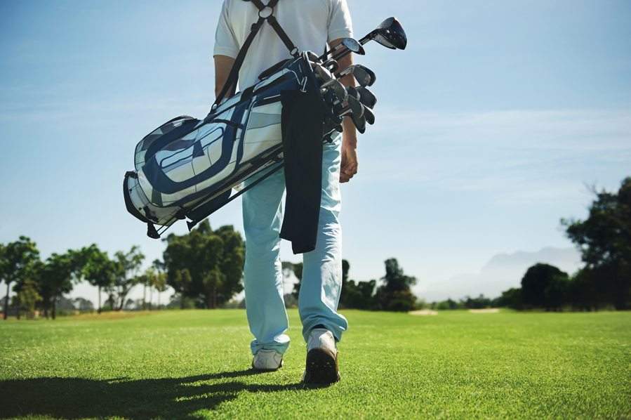 HOW TO CARRY A GOLF BAG: MASTER THE ART IN 5 EASY STEPS