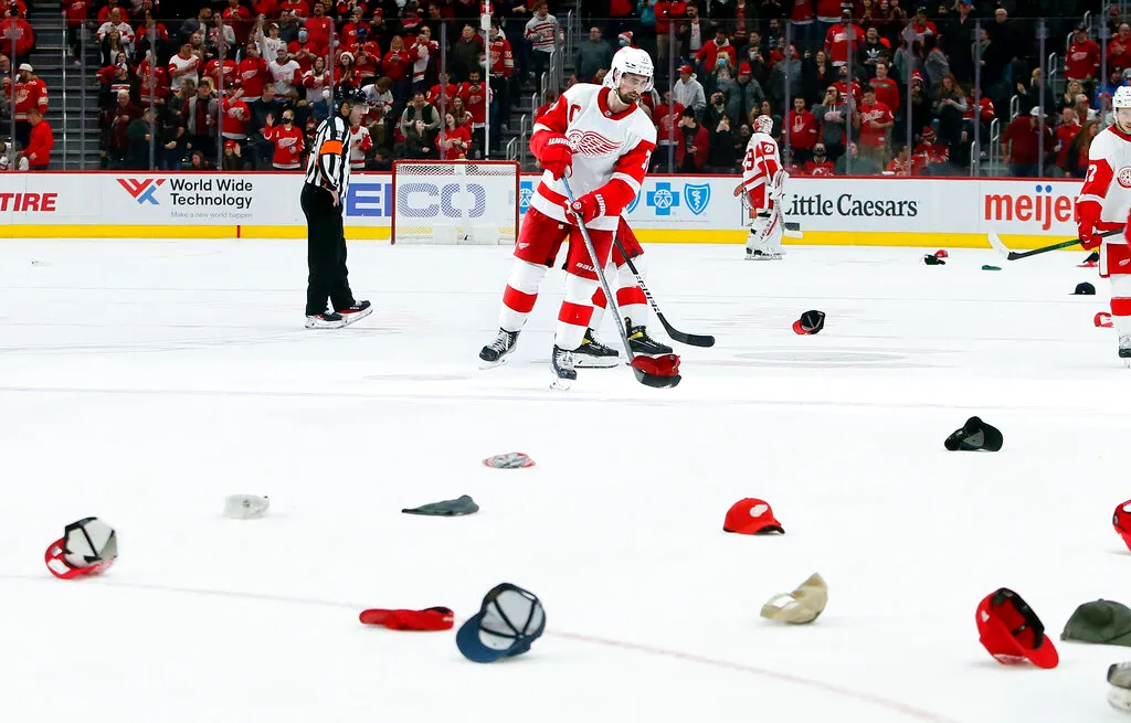 WHAT IS A HAT TRICK IN ICE HOCKEY? UNLOCKING THE SECRETS OF SCORING SUCCESS